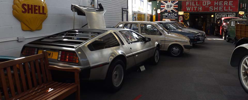 Lakland DeLorean image